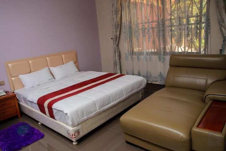 Room 7 of 23