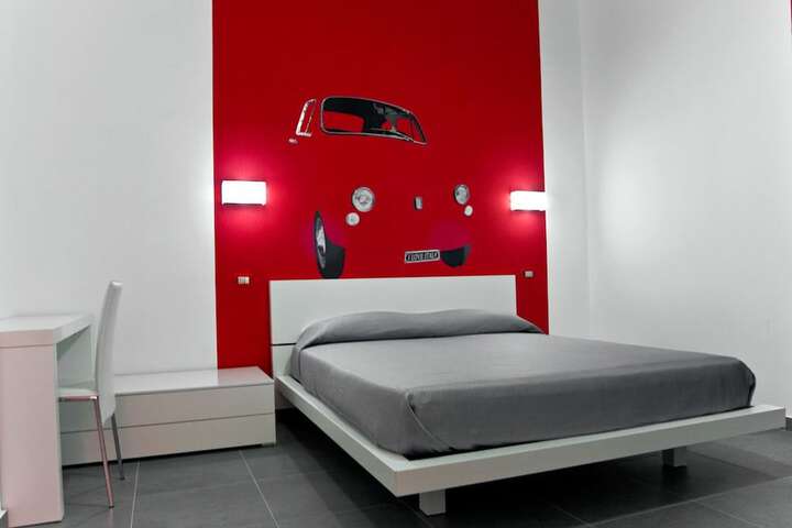 Room 6 of 27