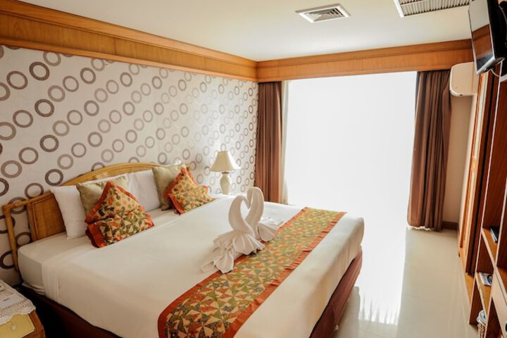 Room 25 of 64