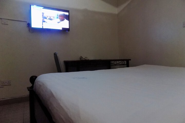Room 10 of 22