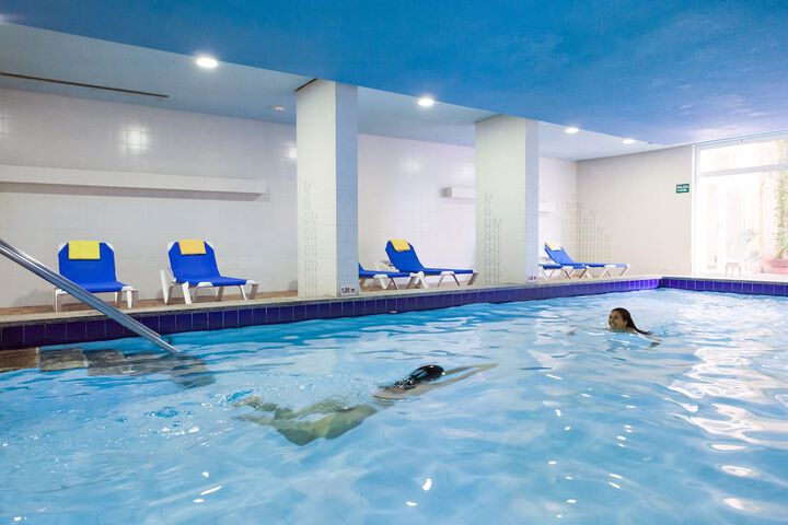 Pools & Facilities