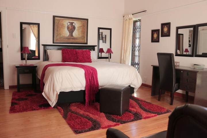 Room 15 of 25