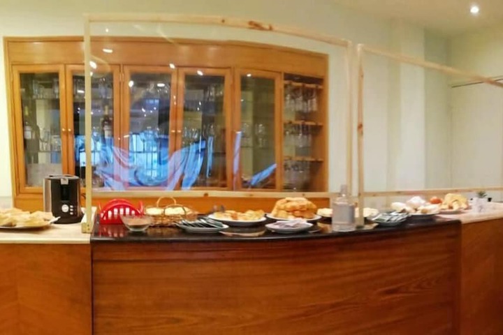 Breakfast/Coffee Service 37 of 44