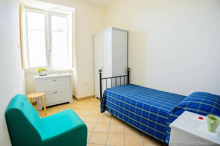 Room 13 of 86