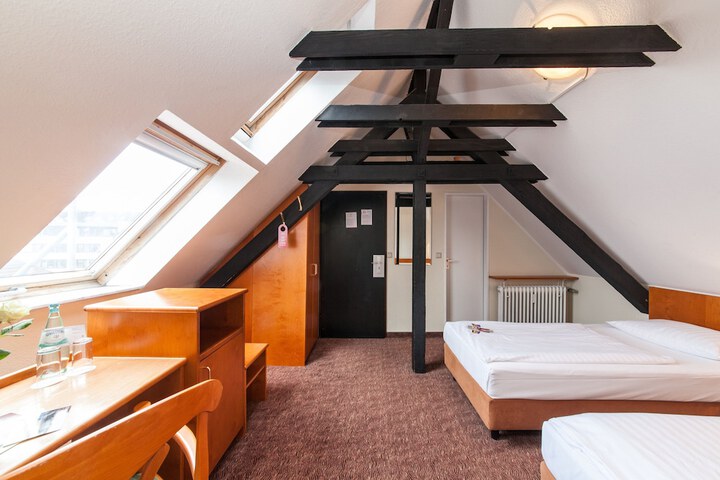 Room 38 of 74