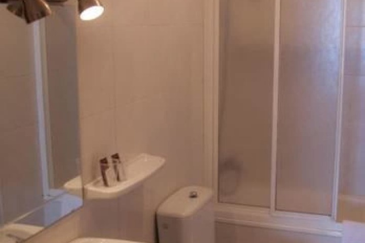Room 12 of 18