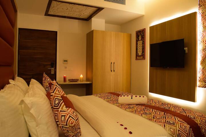 Room 6 of 43