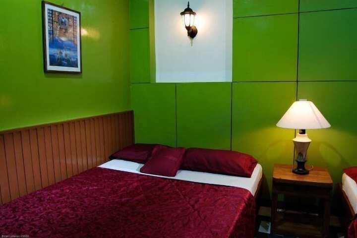 Room 5 of 14