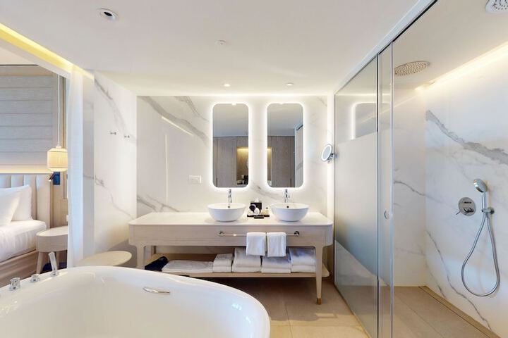 Room 64 of 271