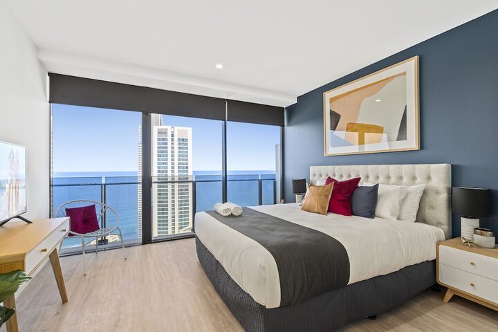 Room 4 of 99