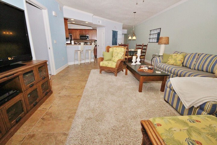 Room 12 of 25
