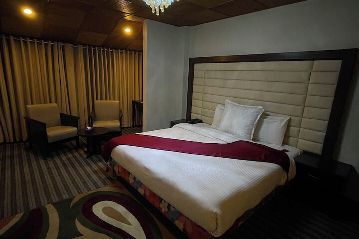 Room 32 of 58