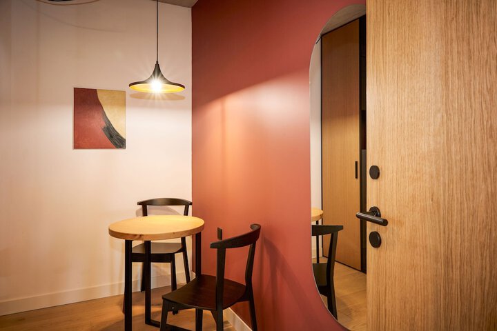 Room 8 of 38
