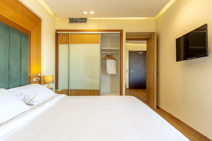 Room 5 of 30