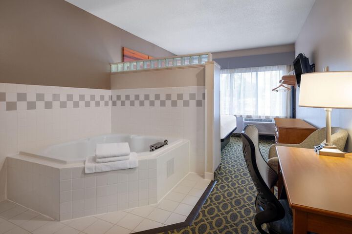 Jetted tub
