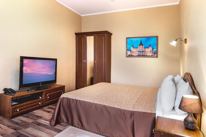 Room 13 of 63