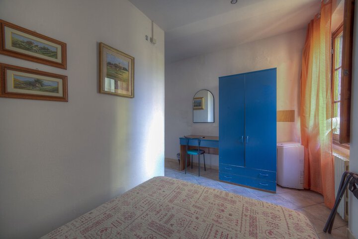 Room 13 of 48