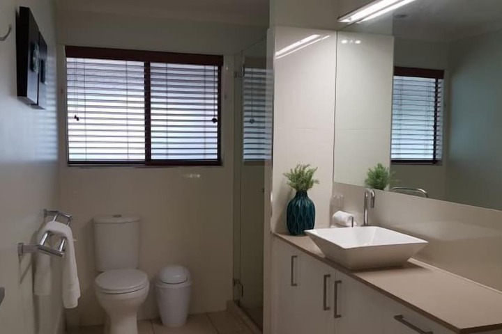 Room 72 of 108