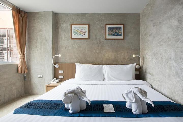 Room 19 of 32