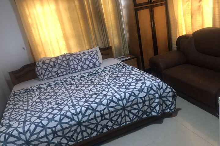 Room 12 of 20