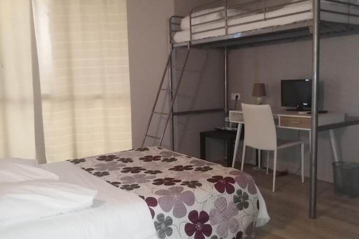 Room 13 of 35