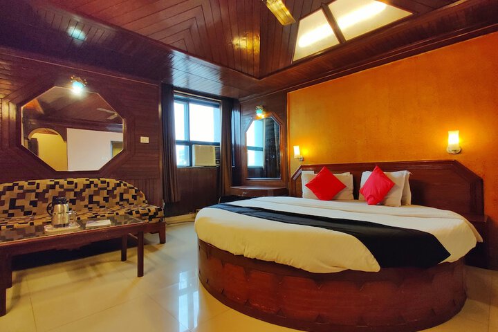 Room 33 of 125
