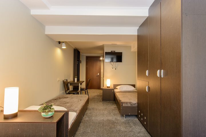 Room 17 of 41