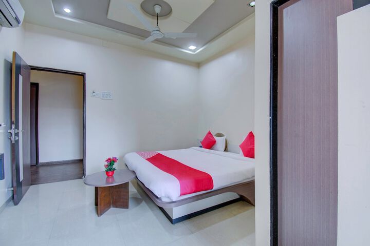 Room 21 of 38