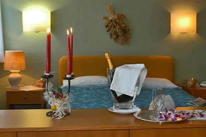 Room 3 of 6