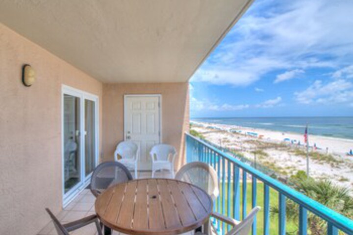 Surf Side Shores 1402 in Gulf Shores, AL