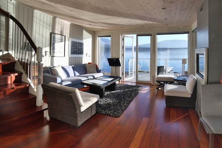 Room 40 of 74