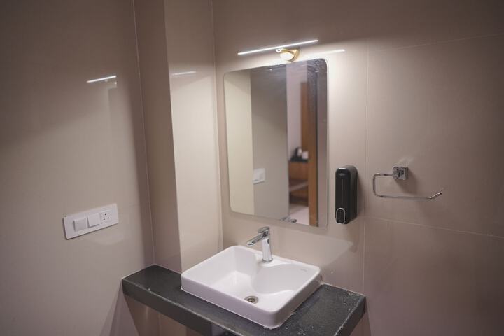 Room 10 of 15
