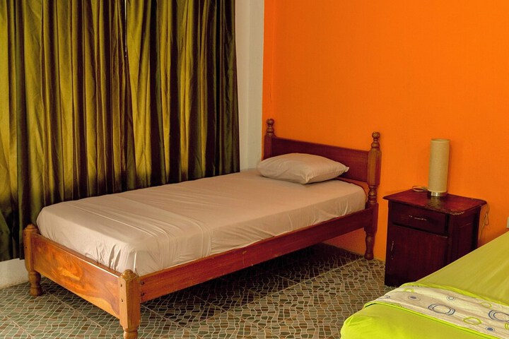 Room 15 of 93