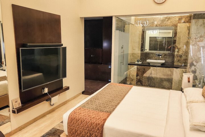 Room 43 of 71