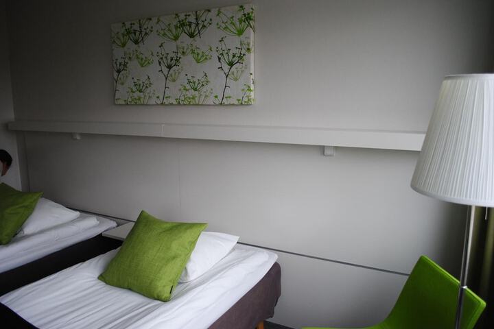 Room 15 of 38