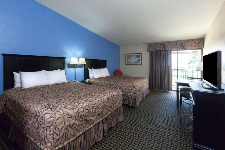 Standard Room, King or Two Doubles (1 of 10)