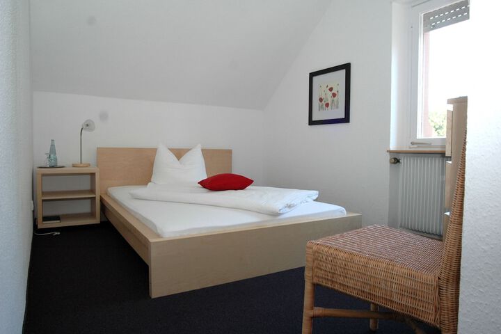 Room 10 of 17