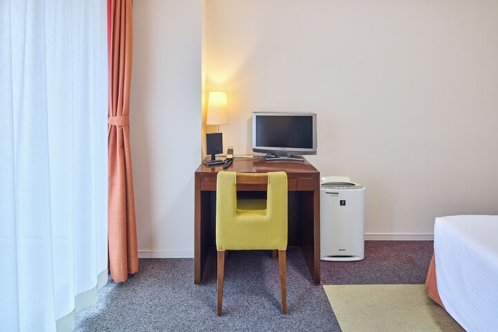 Room 9 of 92