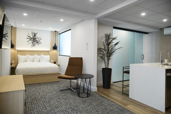 Room 29 of 76