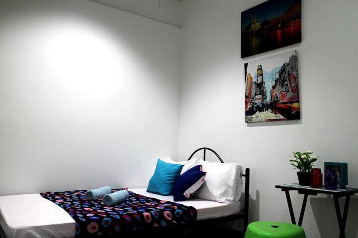Room 5 of 23