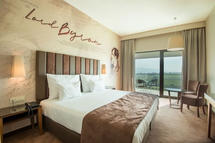 Room 9 of 46