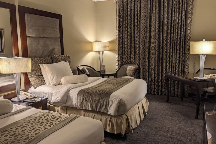 Room 15 of 38