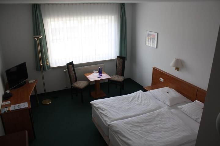 Room 4 of 46