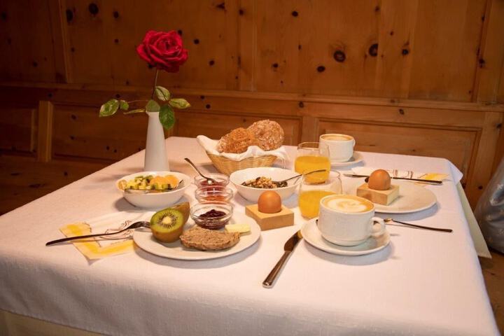 Breakfast/Coffee Service 15 of 16