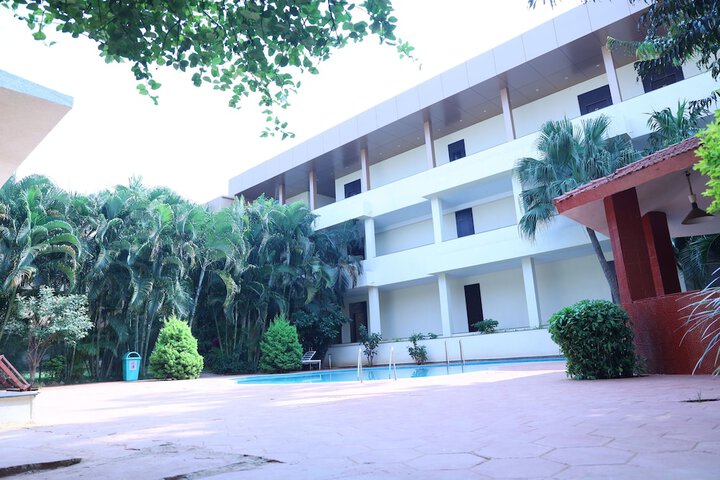Pool 6 of 6