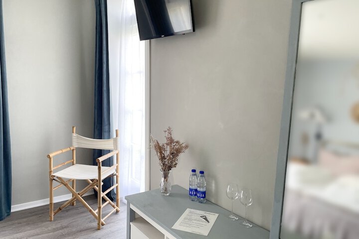 Room 10 of 35
