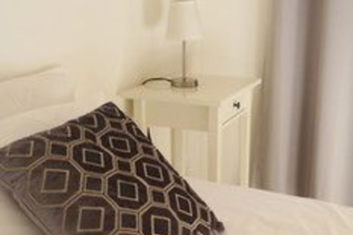 Room 8 of 22