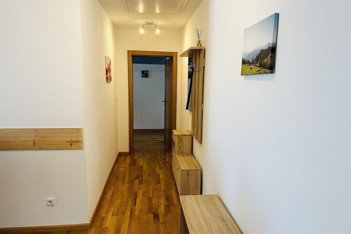 Room 7 of 79