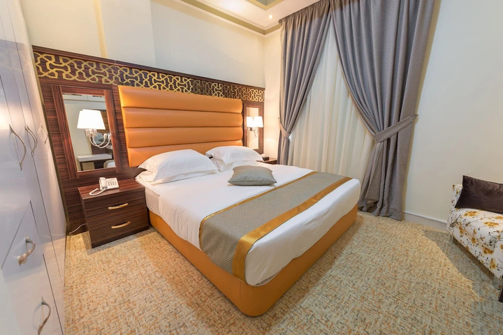 Room 3 of 17