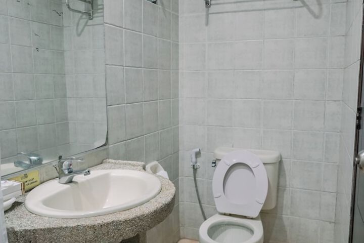 Room 44 of 72
